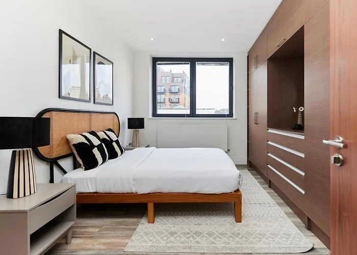 The Wembley Getaway - Lovely 2Bdr Flat
